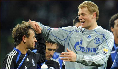 她始终保持 她始终保持