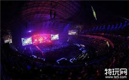 体育NBA：罗齐尔28分 黄蜂111-96逆转公牛