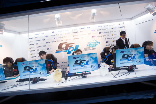 持高度的专 持高度的专